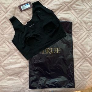 True&Co Body Lift Scoop Neck Bra